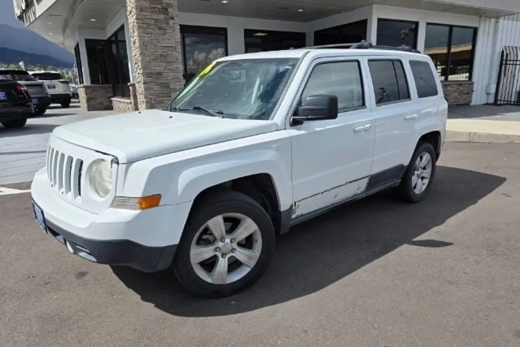2012 Jeep Patriot Latitude photo 1