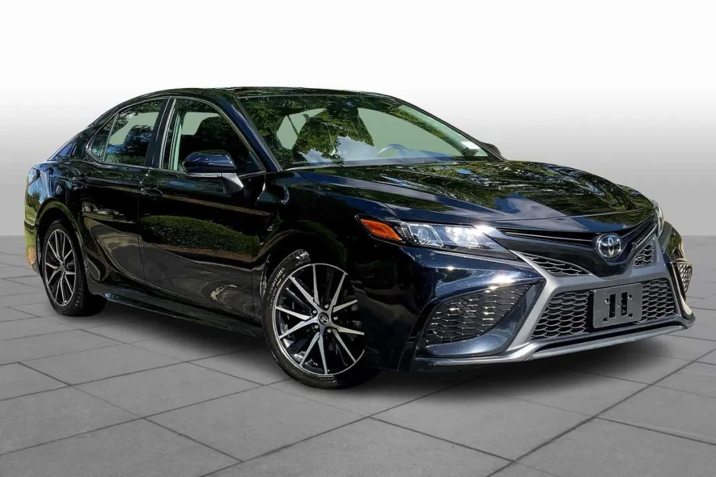 2023 Toyota Camry SE photo 1