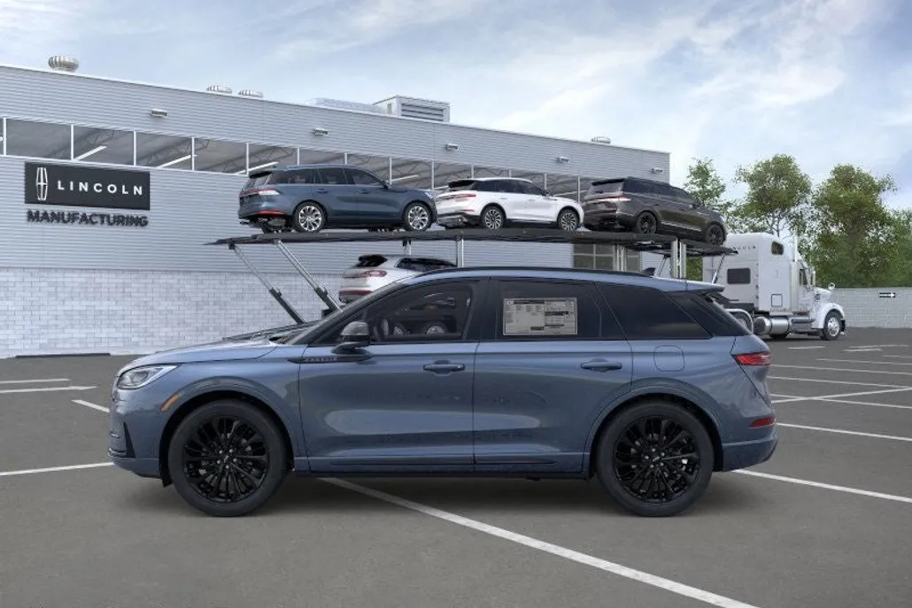 2025 Lincoln Corsair Premiere photo 1