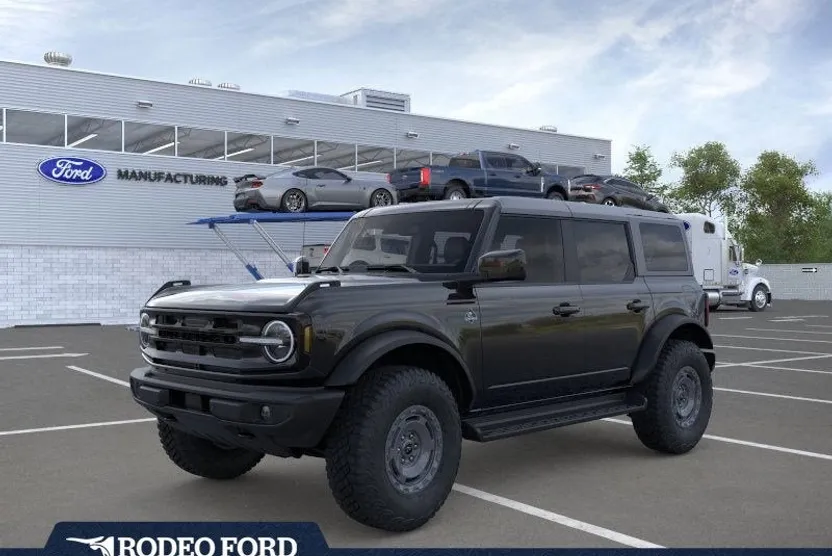 2025 Ford Bronco Outer Banks photo 1