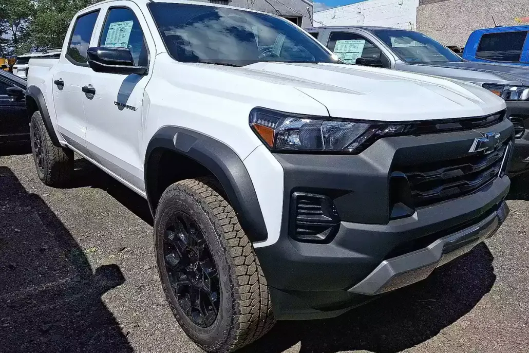 2026 Chevrolet Colorado Trail Boss photo 1