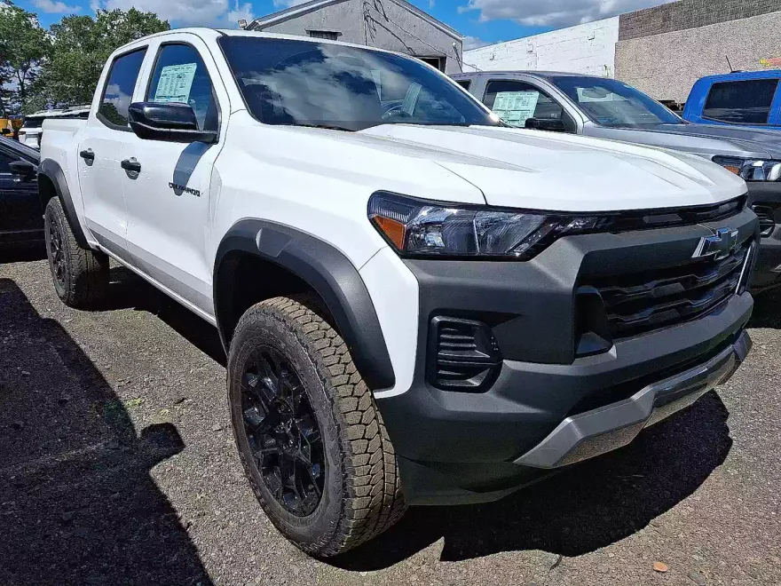 2026 Chevrolet Colorado Trail Boss photo 1