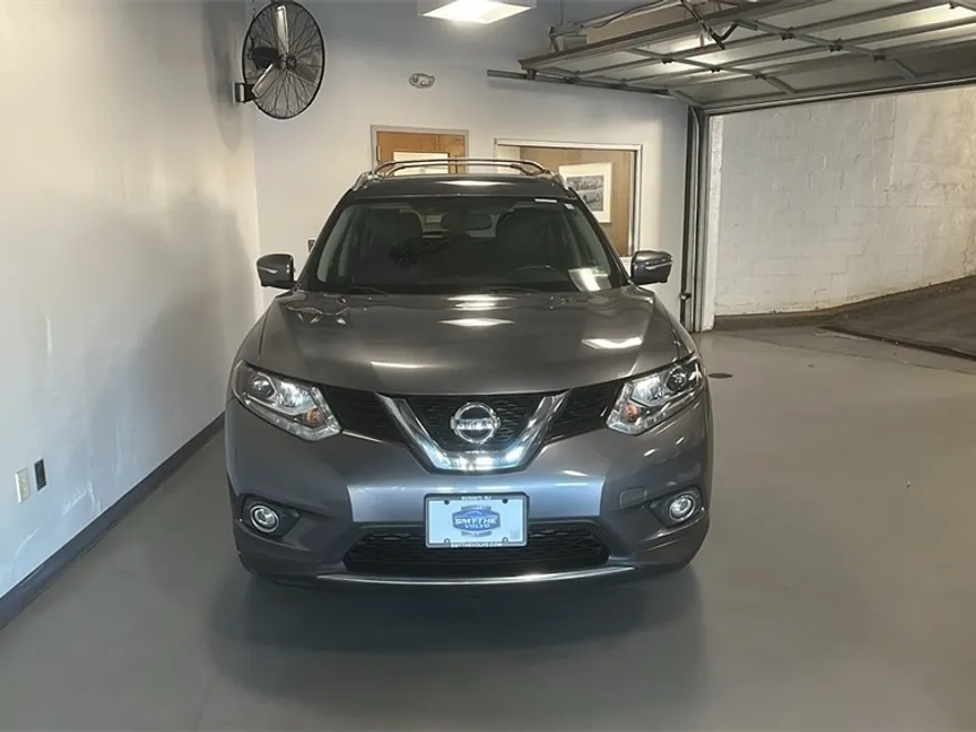 2015 Nissan Rogue SL photo 1