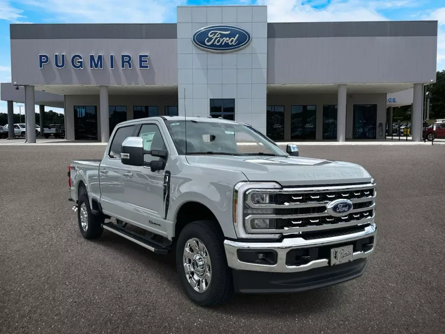 2025 Ford F-250 Lariat photo 1