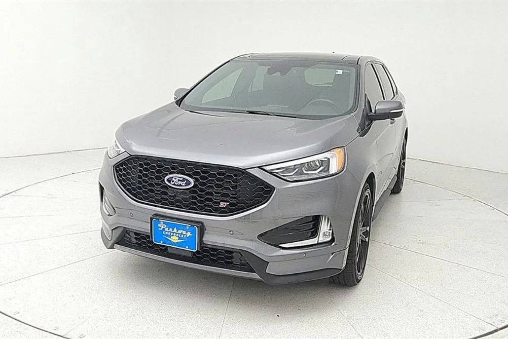 2021 Ford Edge ST photo 1