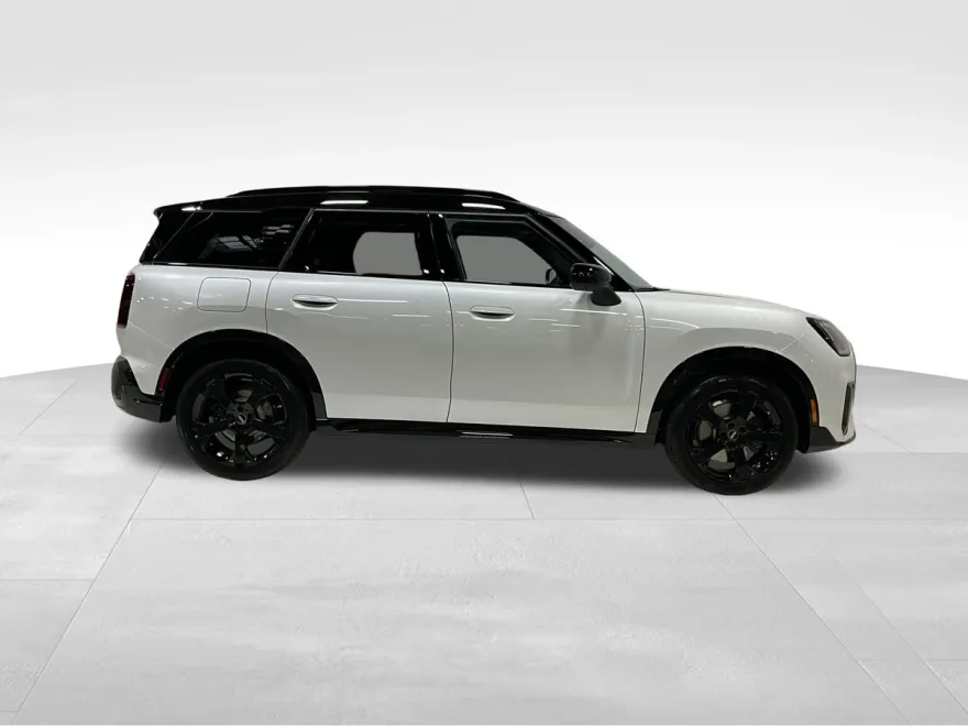2026 Mini Countryman S ALL4 photo 1