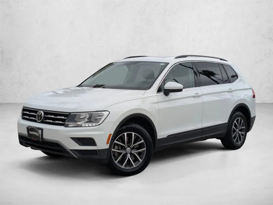 2019 Volkswagen Tiguan SEL R-Line photo 1