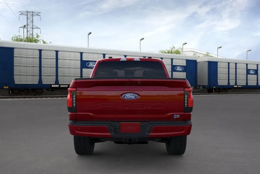 2025 Ford F-150 Lightning photo 1