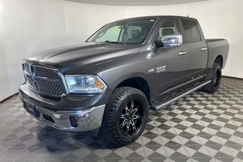 2016 Ram 1500 Laramie photo 1