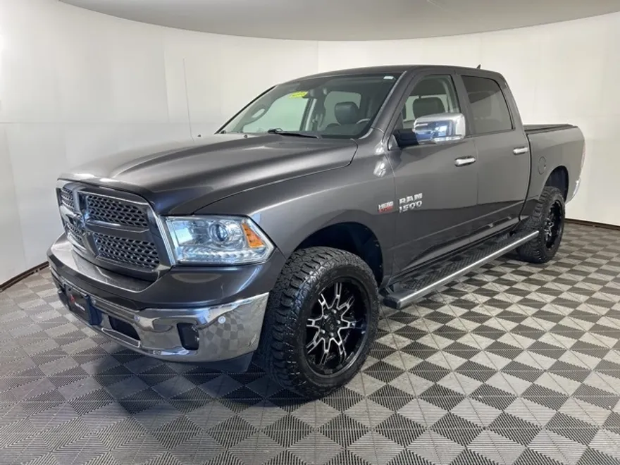 2016 Ram 1500 Laramie photo 1