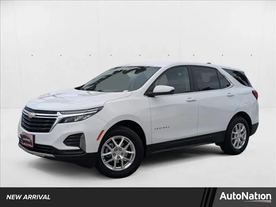 2024 Chevrolet Equinox LT photo 1