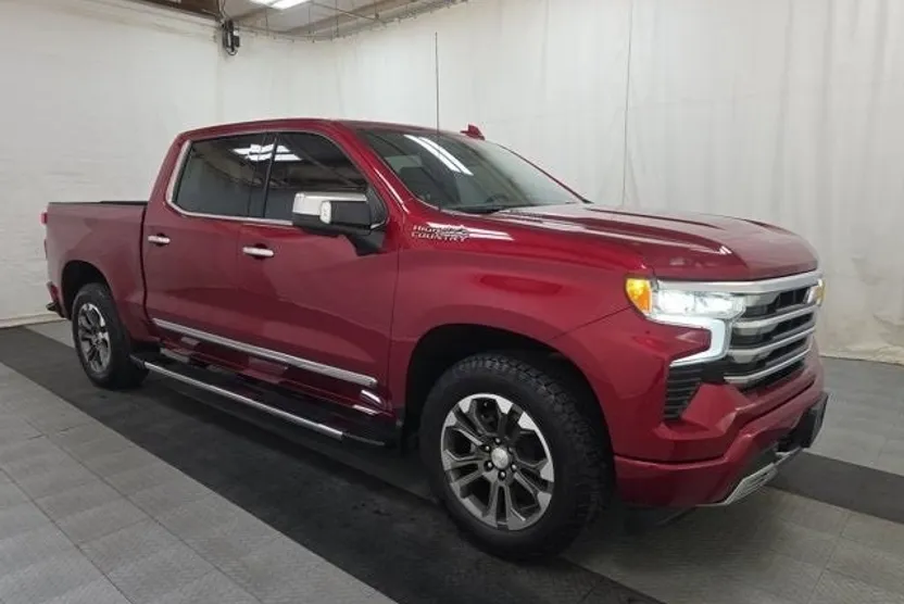 2023 Chevrolet Silverado 1500 High Country photo 1