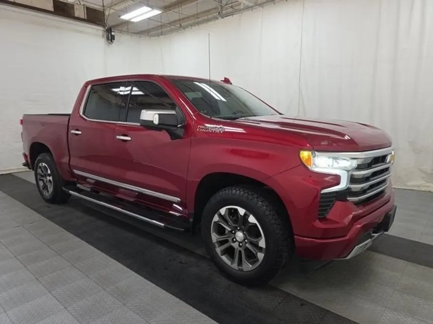 2023 Chevrolet Silverado 1500 High Country photo 1