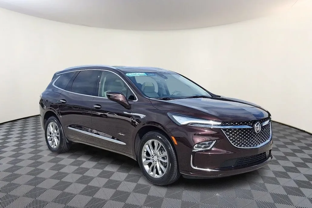 2022 Buick Enclave Avenir photo 1