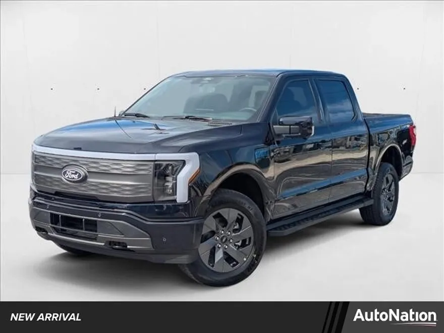 2025 Ford F-150 Lightning Lariat photo 1