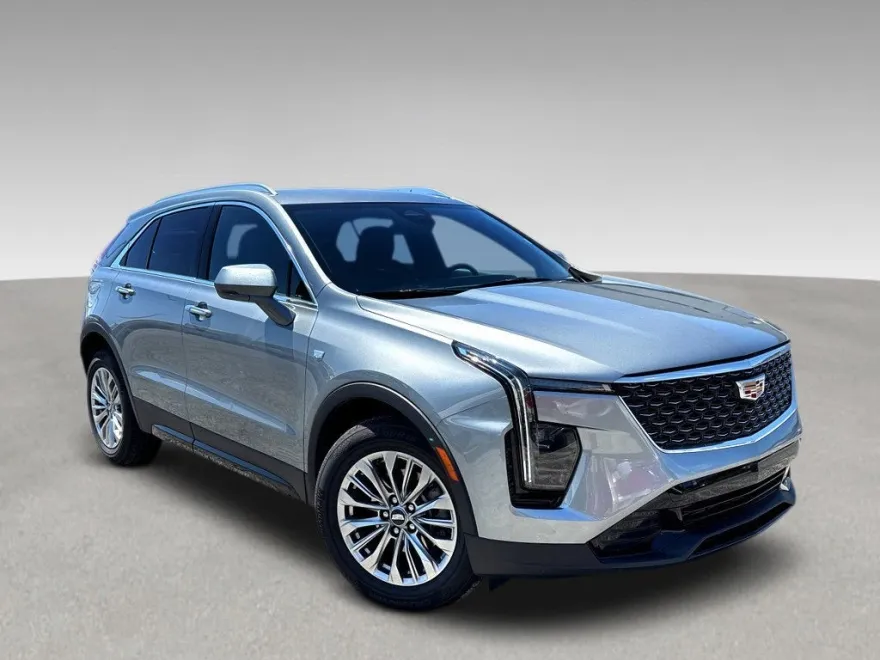 2024 Cadillac XT4 Premium Luxury photo 1