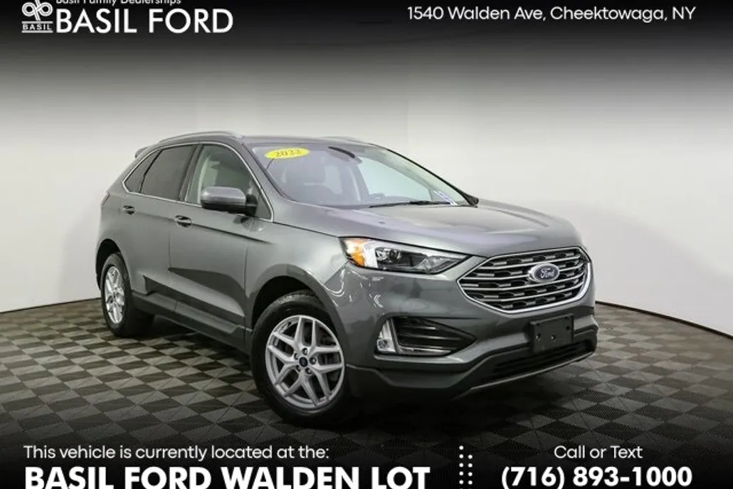 2022 Ford Edge SEL photo 1