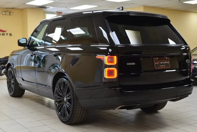 2019 Land Rover Range Rover SuperCharged photo 1