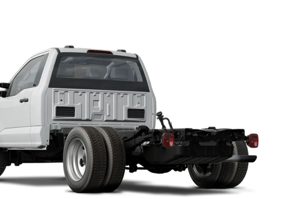 2025 Ford F-550 photo 1