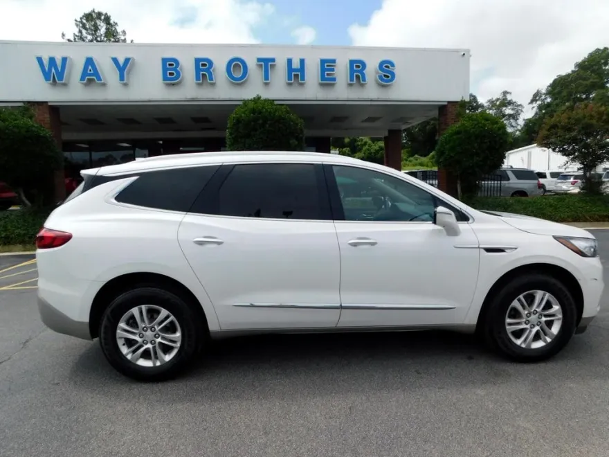 2021 Buick Enclave Essence photo 1