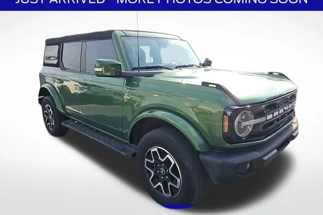 2022 Ford Bronco Outer Banks photo 1