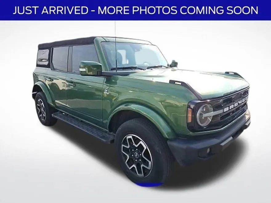 2022 Ford Bronco Outer Banks photo 1
