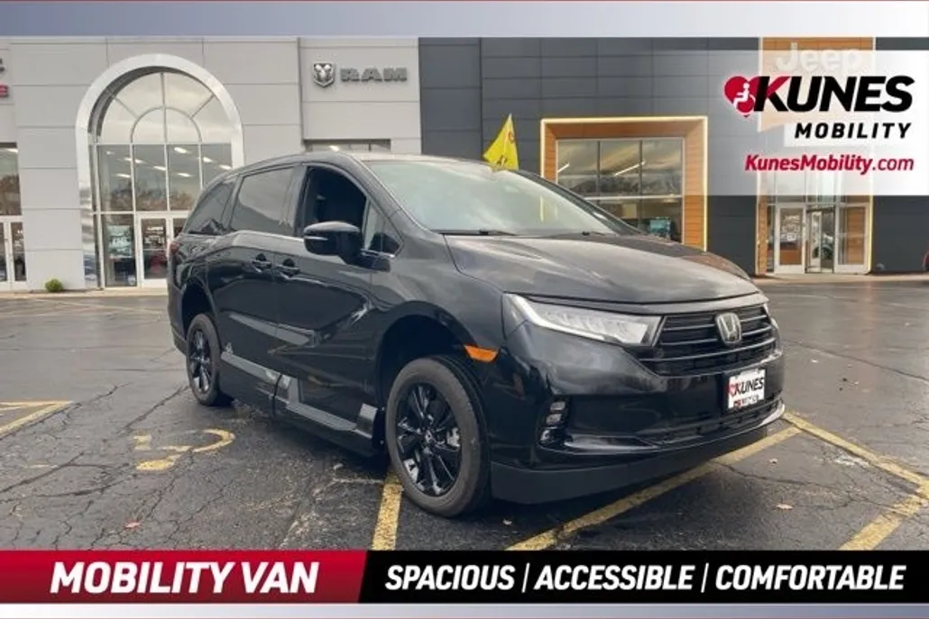 2023 Honda Odyssey Sport photo 1