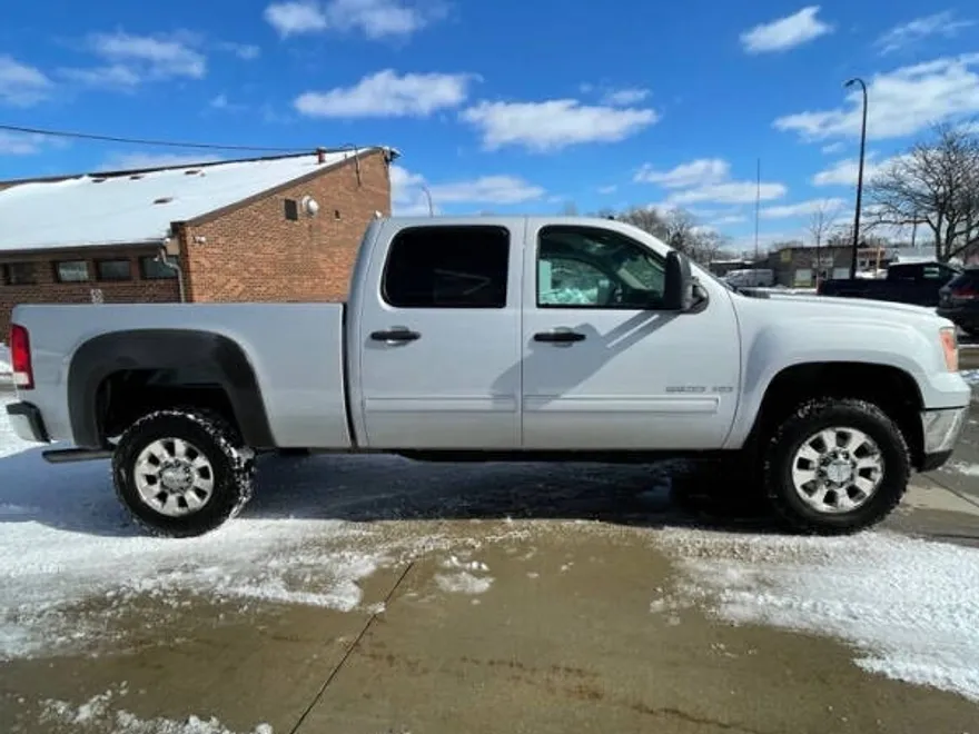 2012 Gmc Sierra SLE photo 1