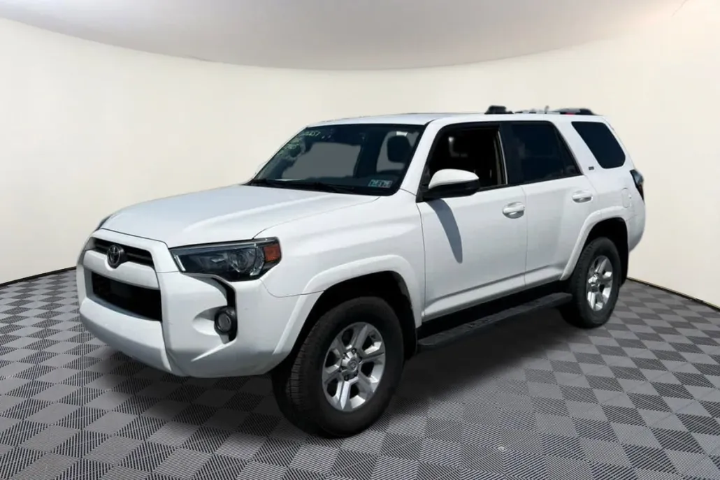 2020 Toyota 4Runner SR5 photo 1