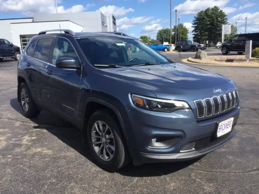 2019 Jeep Cherokee Latitude photo 1