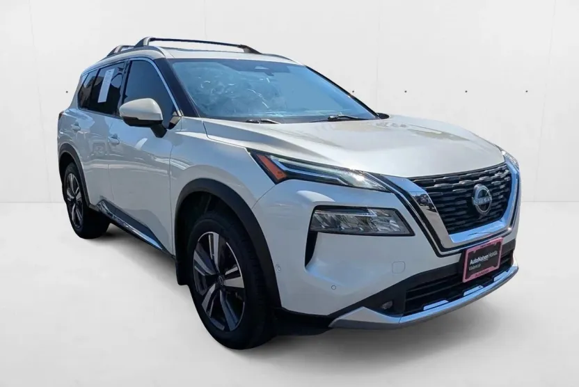 2022 Nissan Rogue Platinum photo 1
