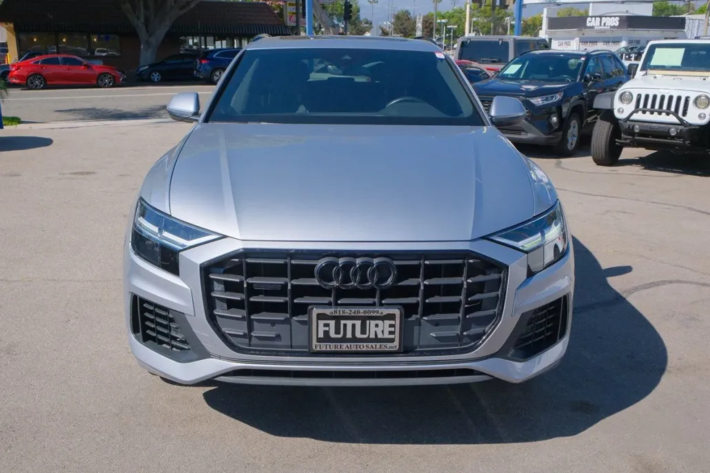 2019 Audi Q8 Premium photo 1