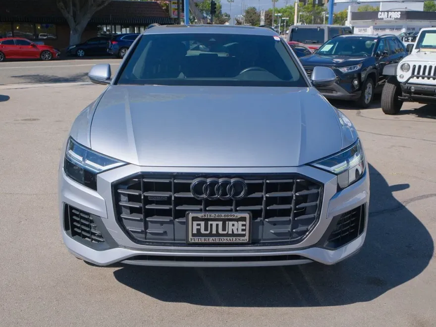 2019 Audi Q8 Premium photo 1