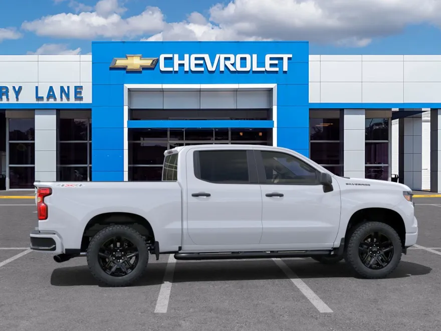 2025 Chevrolet Silverado 1500 Custom photo 1