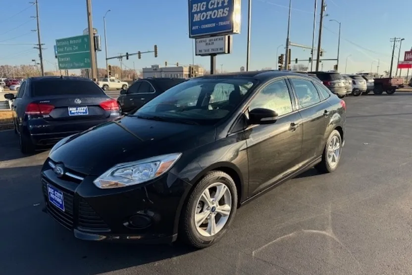 2014 Ford Focus SE photo 1
