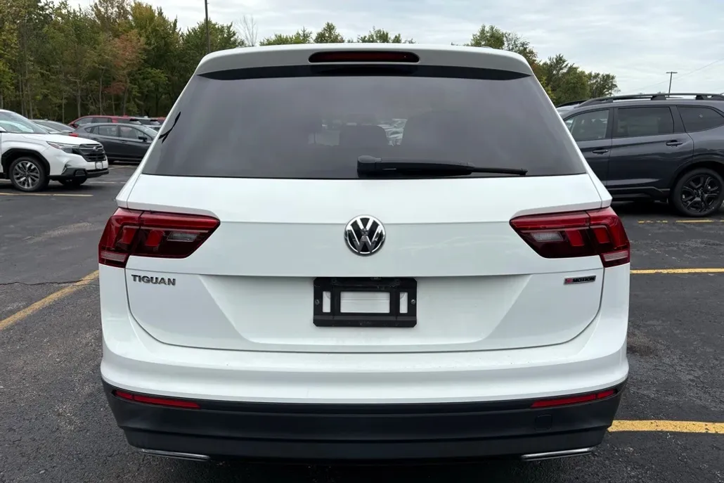 2019 Volkswagen Tiguan S photo 1