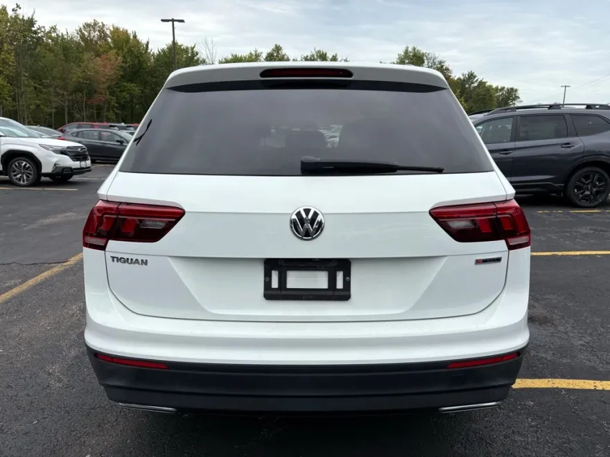 2019 Volkswagen Tiguan S photo 1