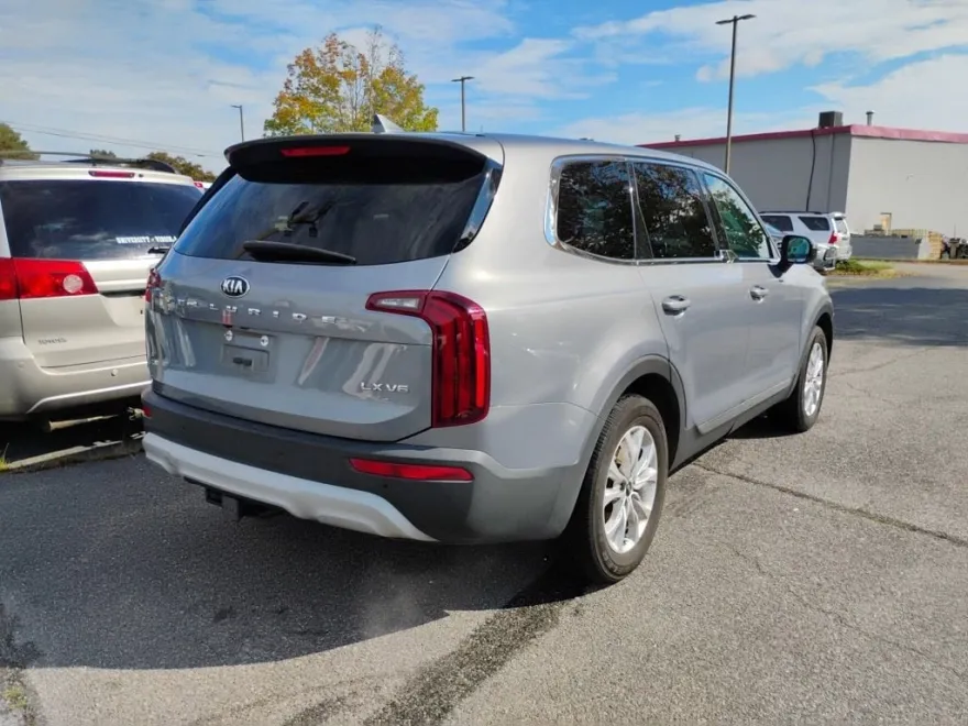 2020 Kia Telluride LX photo 1