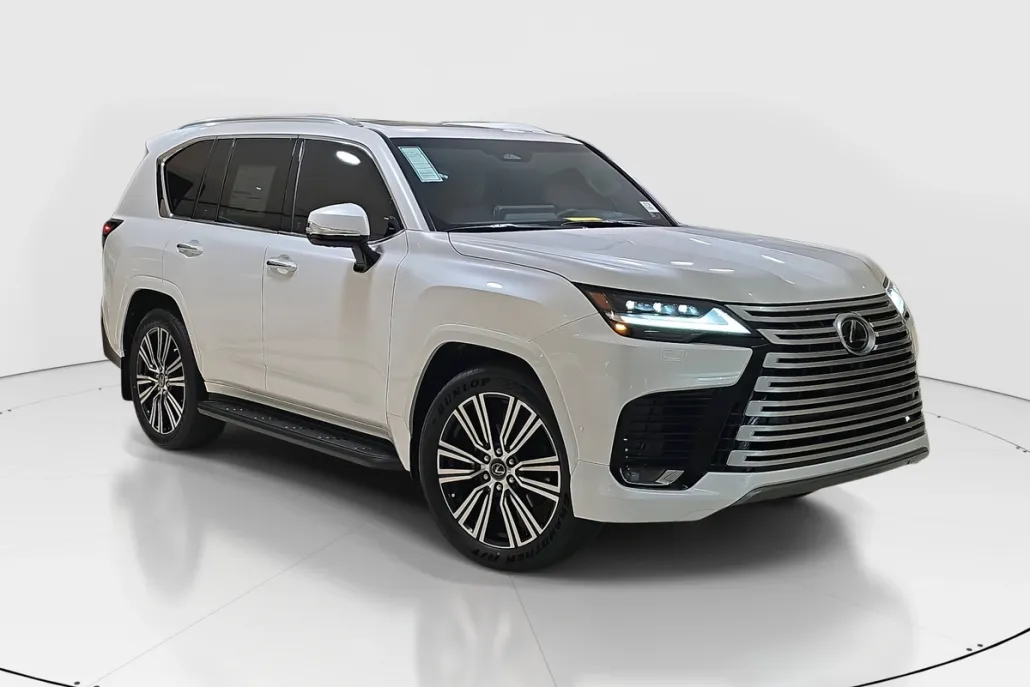 2025 Lexus LX Luxury photo 1