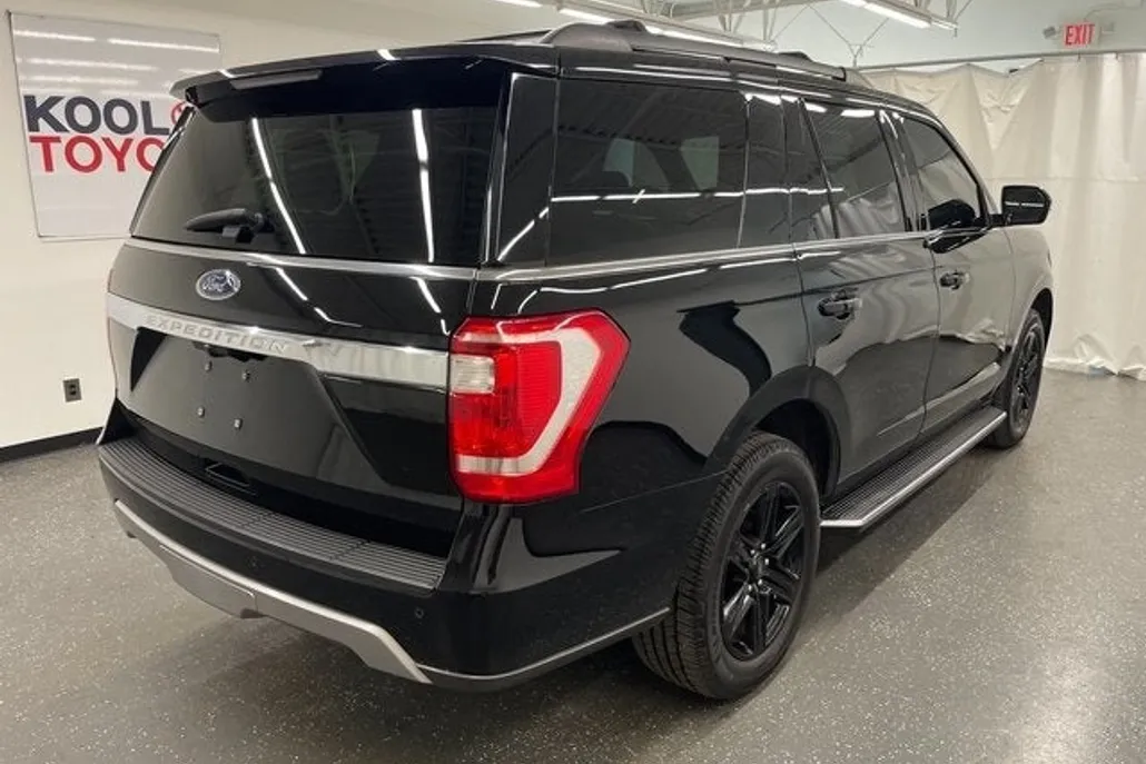 2020 Ford Expedition XLT photo 1