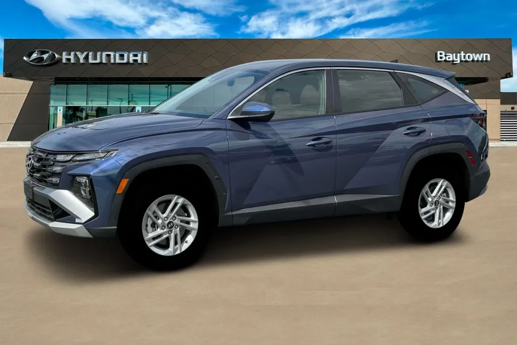 2025 Hyundai Tucson SE photo 1