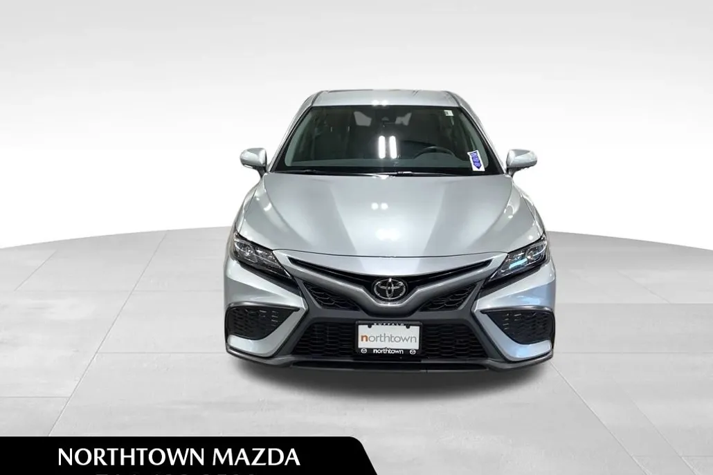 2023 Toyota Camry SE photo 1