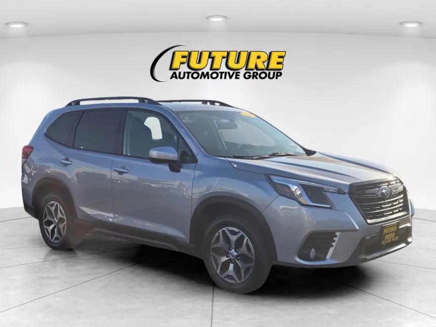 2022 Subaru Forester Premium photo 1
