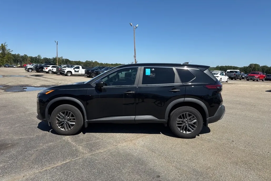 2023 Nissan Rogue S photo 1