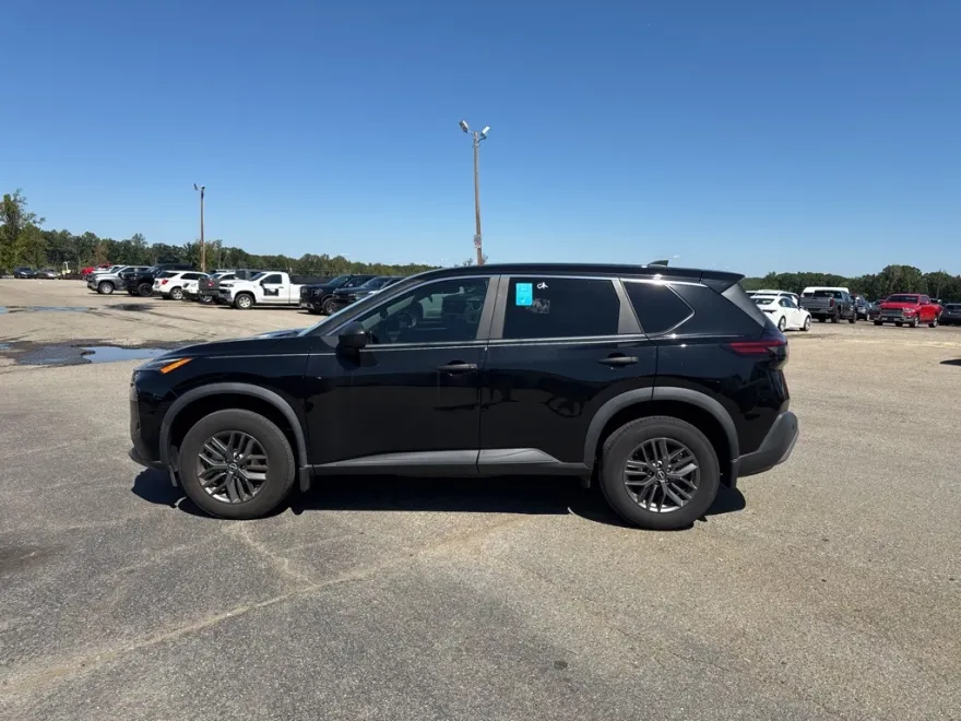 2023 Nissan Rogue S photo 1
