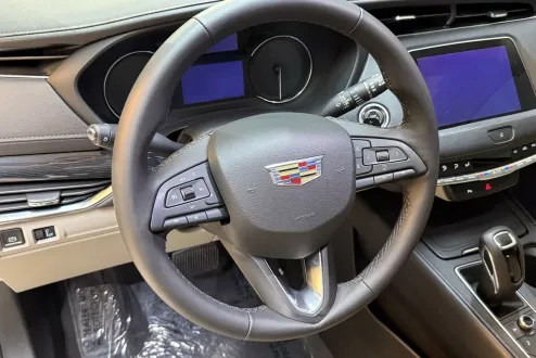 2019 Cadillac XT4 Premium Luxury photo 3