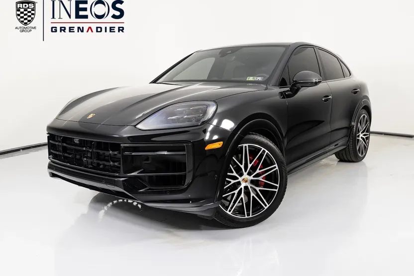 2025 Porsche Cayenne Coupe GTS photo 1