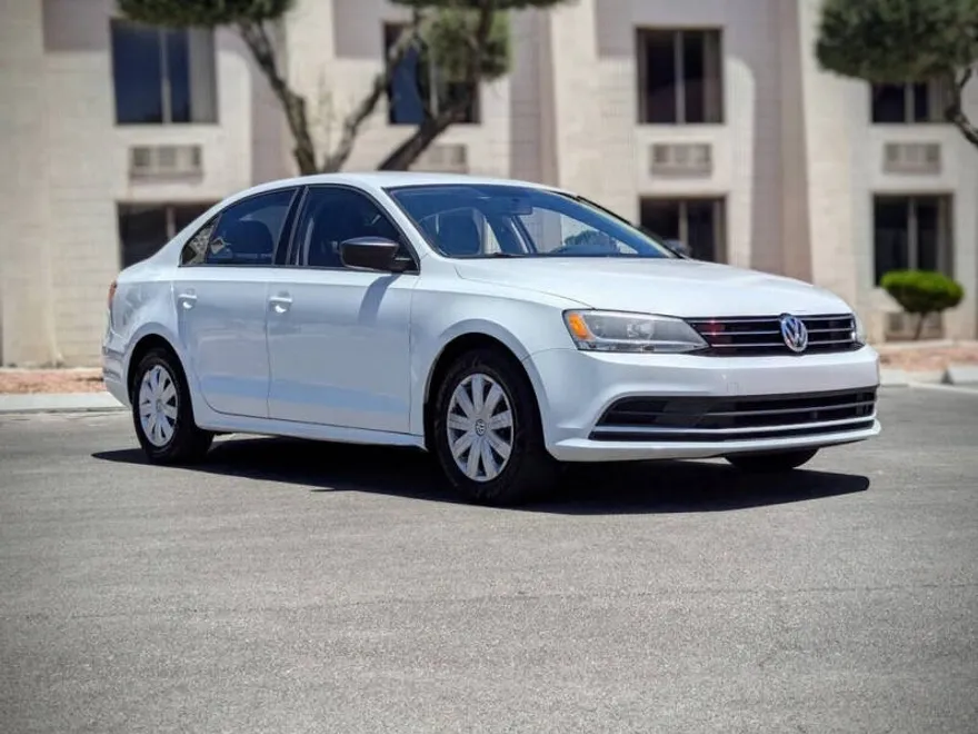 2015 Volkswagen Jetta 2.0 photo 1