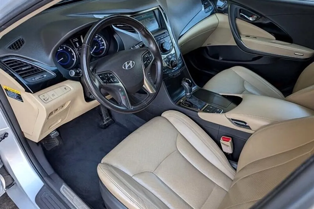 2012 Hyundai Azera photo 1