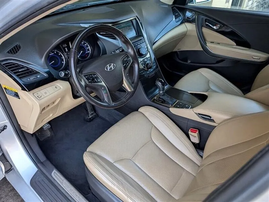 2012 Hyundai Azera photo 1
